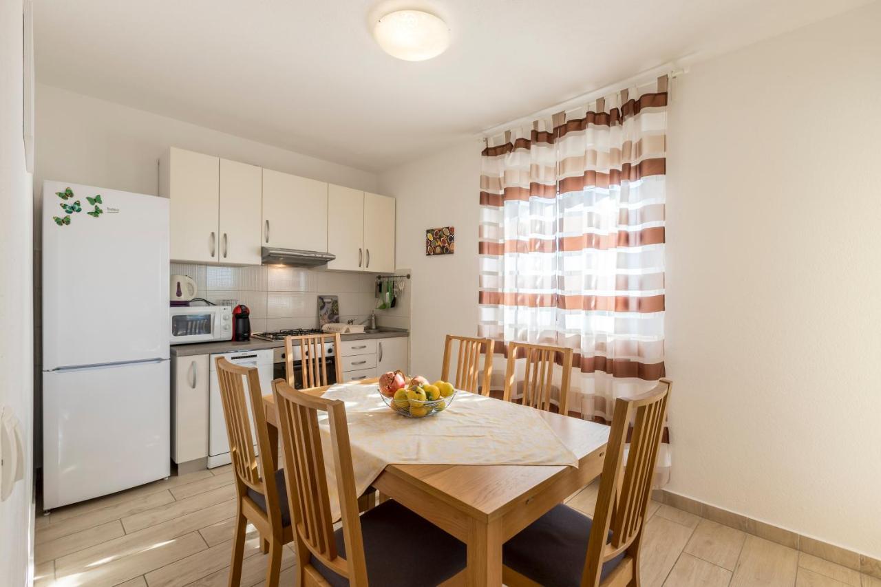 Apart Sa Terasom 250M Od Plaze,Parking,Wi Fi,Rostilj Трогир Экстерьер фото