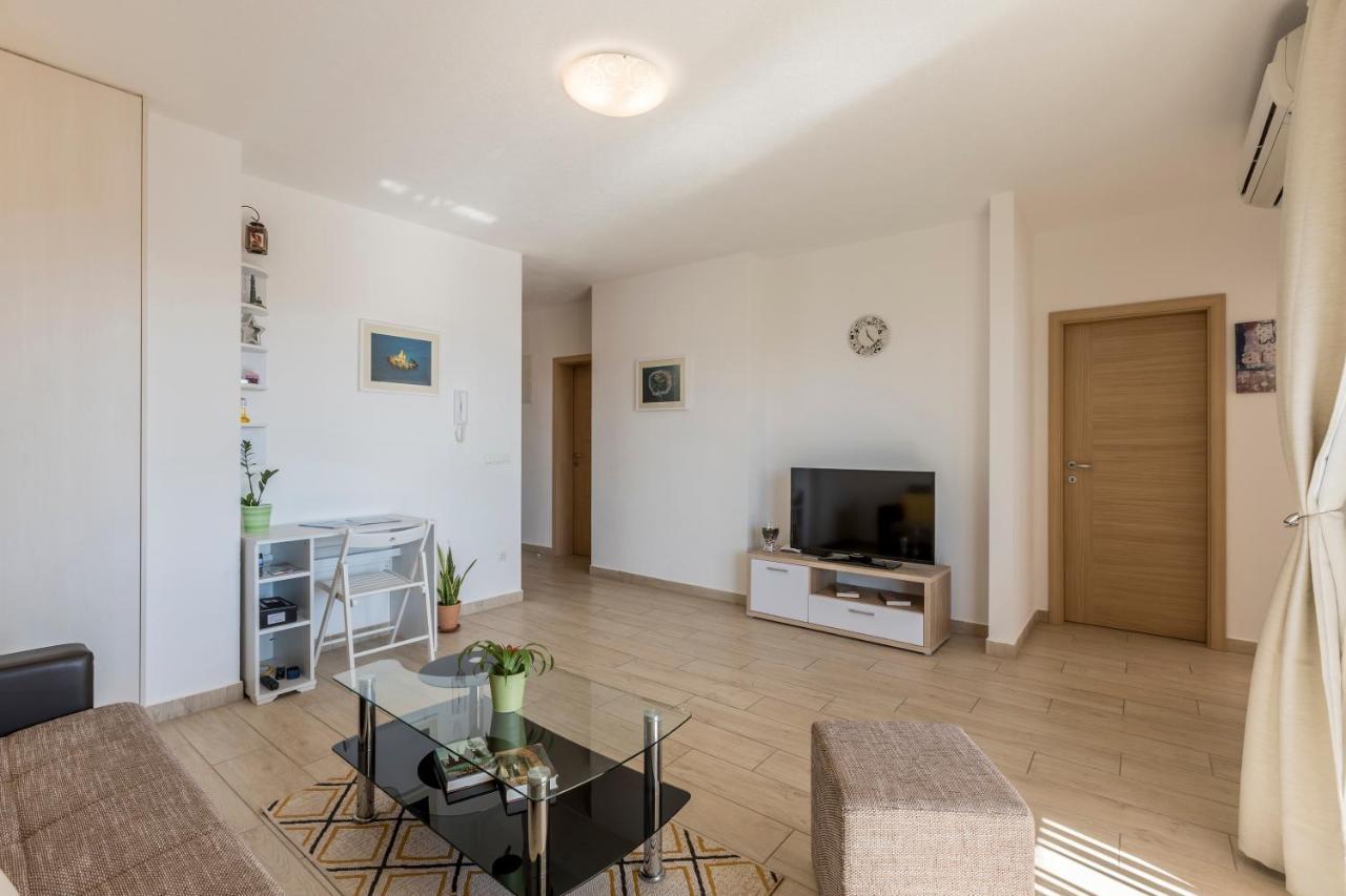 Apart Sa Terasom 250M Od Plaze,Parking,Wi Fi,Rostilj Трогир Экстерьер фото