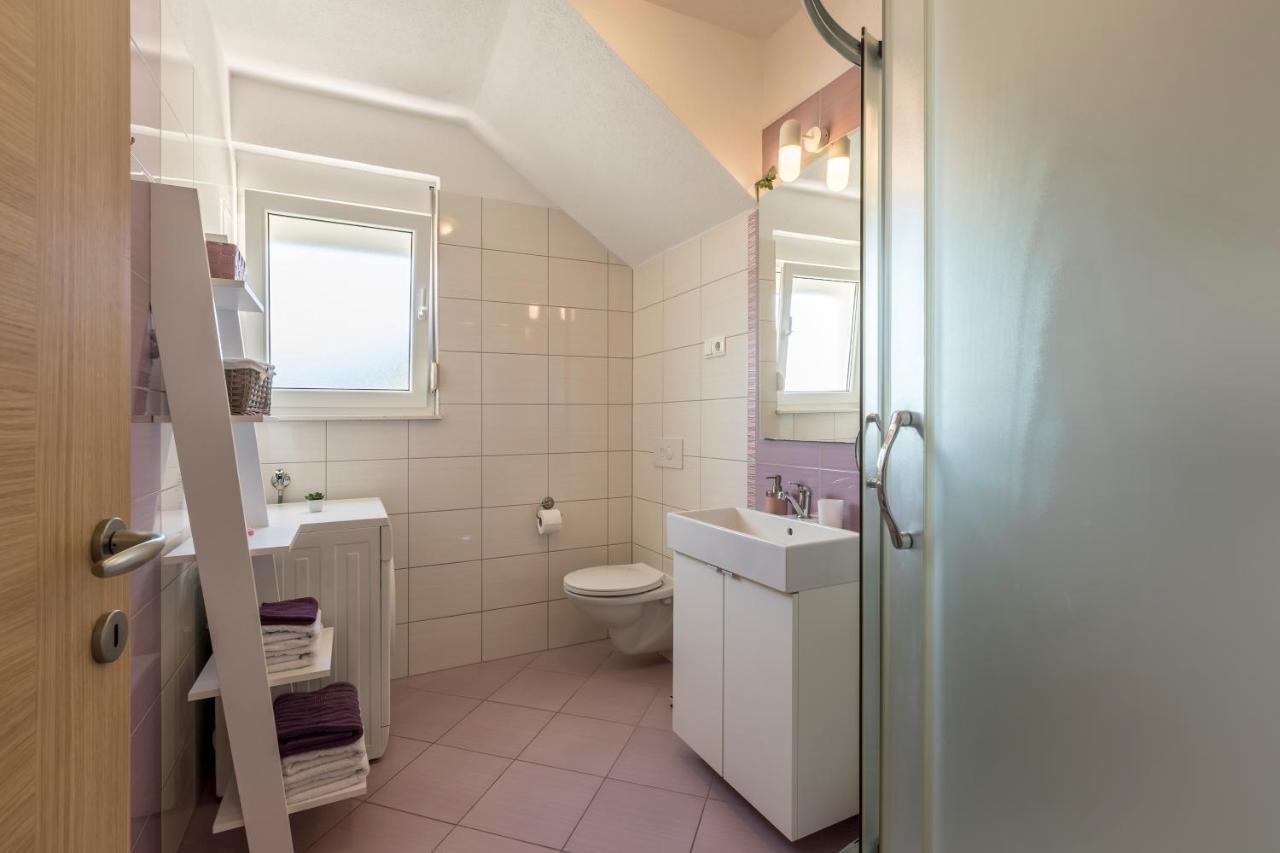 Apart Sa Terasom 250M Od Plaze,Parking,Wi Fi,Rostilj Трогир Экстерьер фото