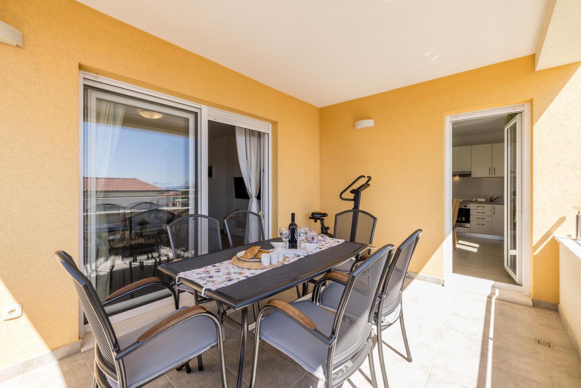 Apart Sa Terasom 250M Od Plaze,Parking,Wi Fi,Rostilj Трогир Экстерьер фото